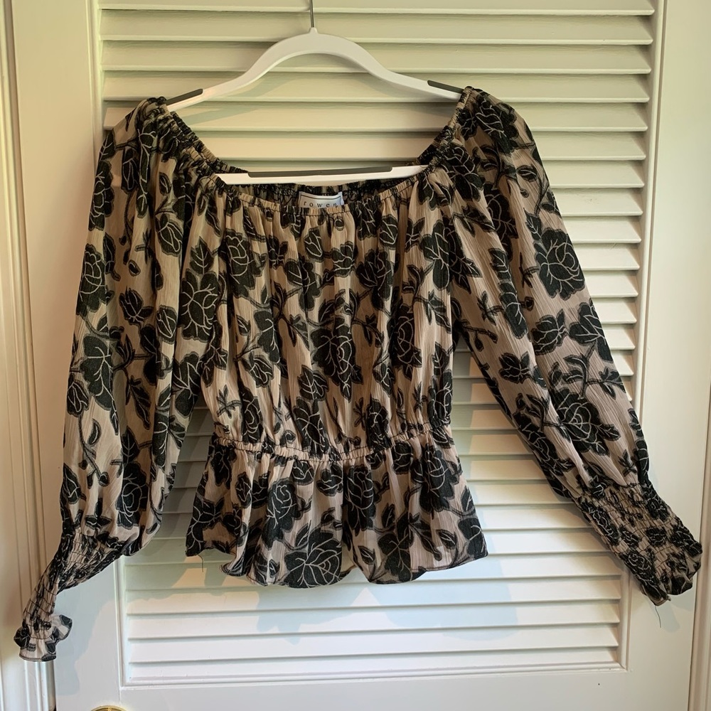 Black and Tan Floral Long Sleeve Blouse Size S